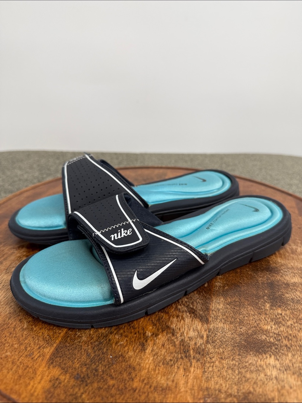 Nike Sandals Wm 7 Black Slide Sandals Teal Comfort Footbed Foam Cushion